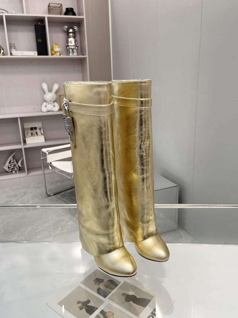 Givenchy BE7021E0YP Women's Shoes Shark Lock Boots G97108 - 35 - View 1