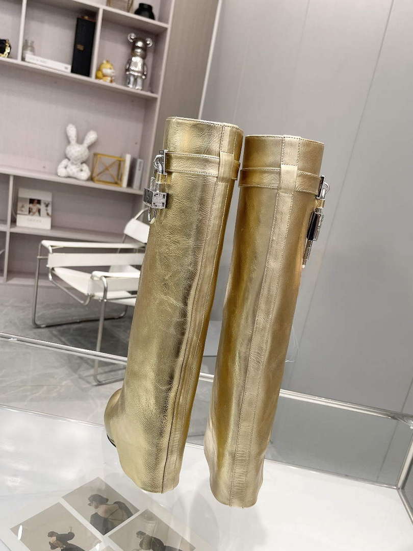 Givenchy BE7021E0YP Women's Shoes Shark Lock Boots G97108