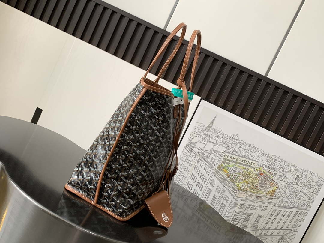 Goyard ANJOUSPMLCG03TY01P Anjou PM Bag Black and Tan