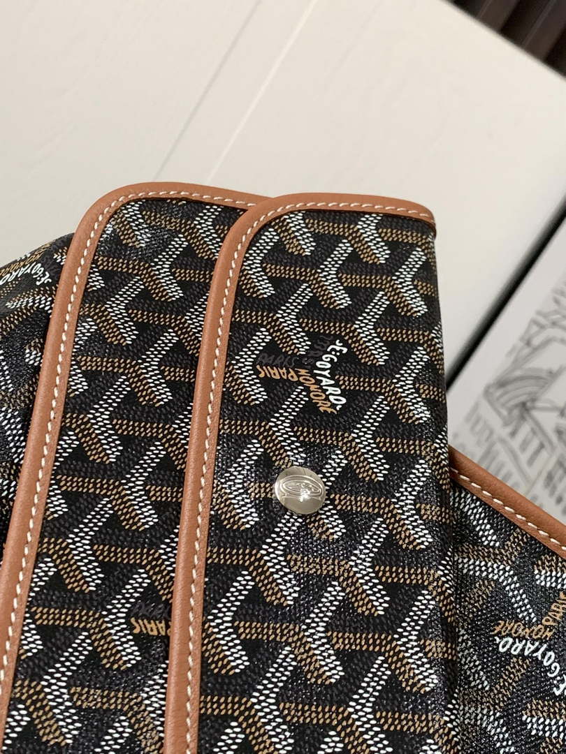 Goyard ANJOUSPMLCG03TY01P Anjou PM Bag Black and Tan