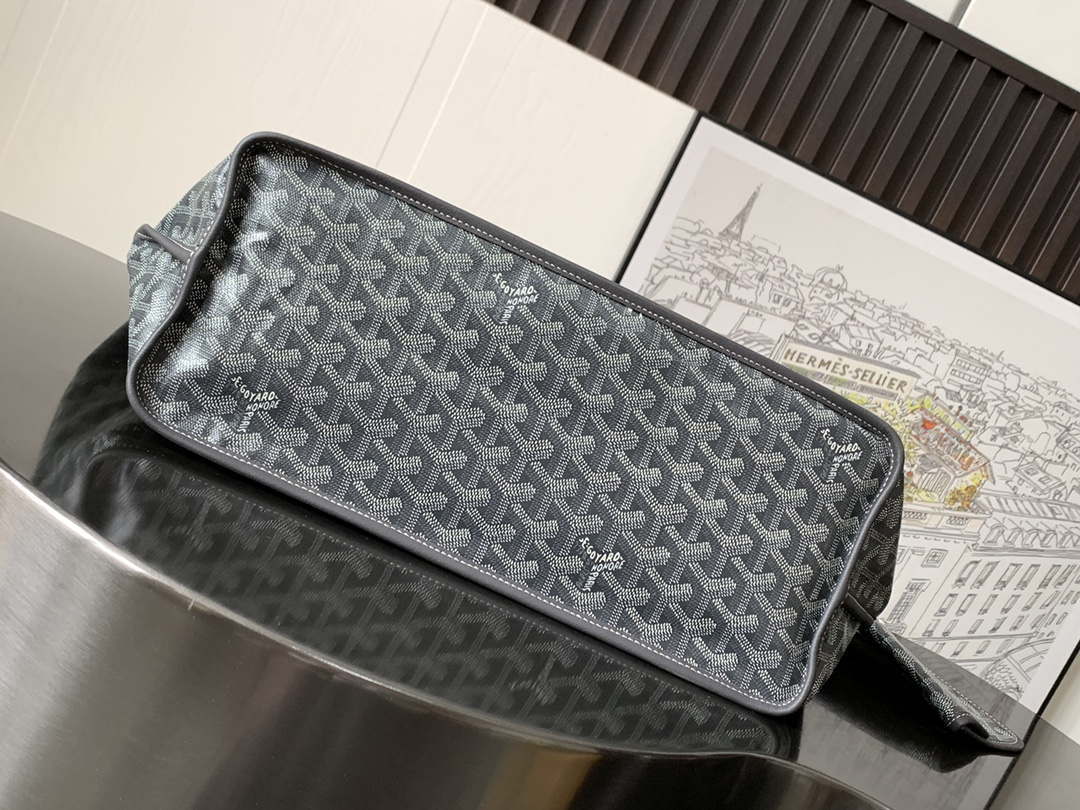 Goyard ANJOUSPMLCG03TY01P Anjou PM Bag Gray