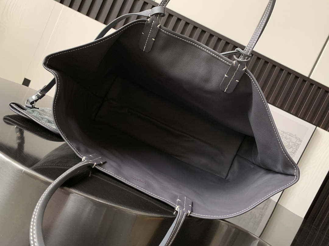 Goyard ANJOUSPMLCG03TY01P Anjou PM Bag Gray
