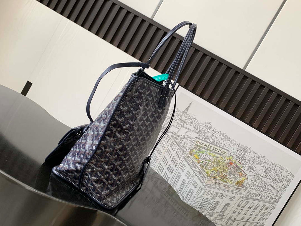 Goyard ANJOUSPMLCG03TY01P Anjou PM Bag Navy Blue