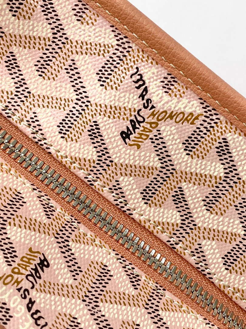 Goyard Artois PM Bag PMLTY09CL09P Pearly Pink