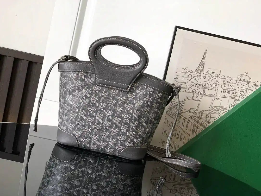 Goyard BELUGAMINTY01CL03P Beluga Mini Bag G89026