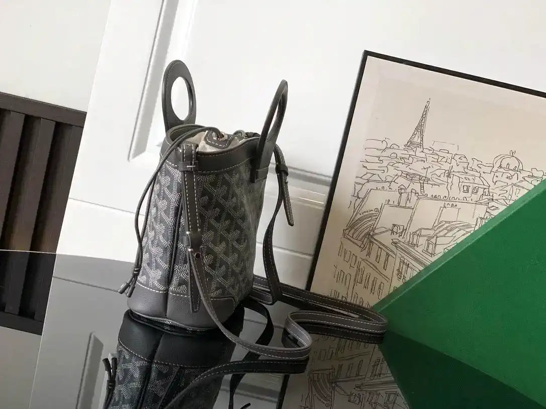Goyard BELUGAMINTY01CL03P Beluga Mini Bag G89026