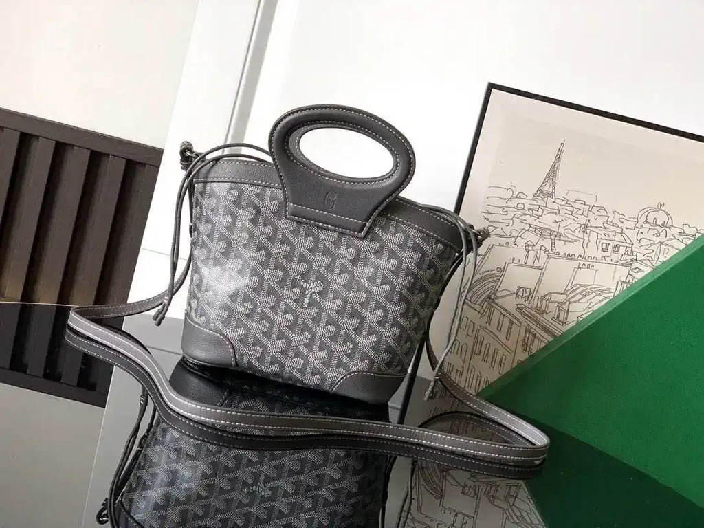 Goyard BELUGAMINTY01CL03P Beluga Mini Bag G89026