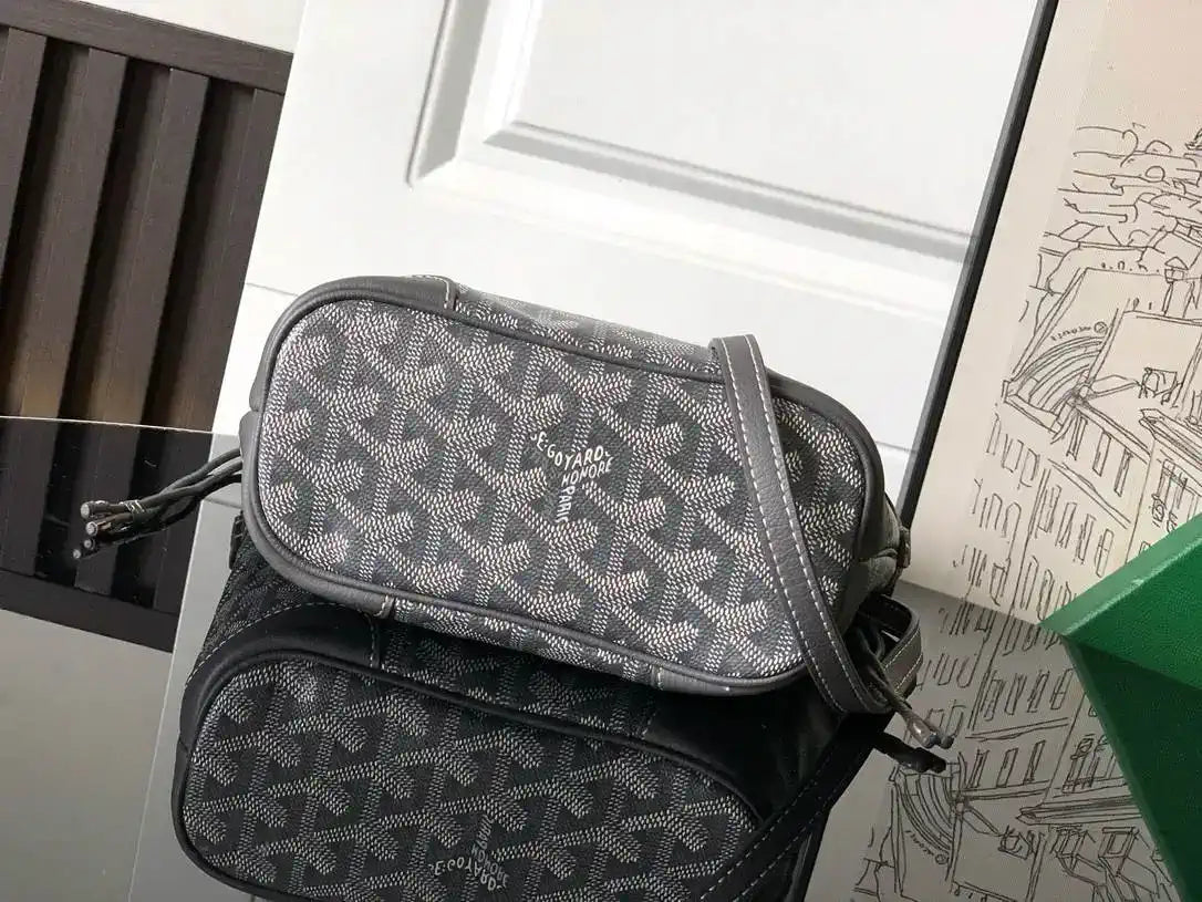 Goyard BELUGAMINTY01CL03P Beluga Mini Bag G89026