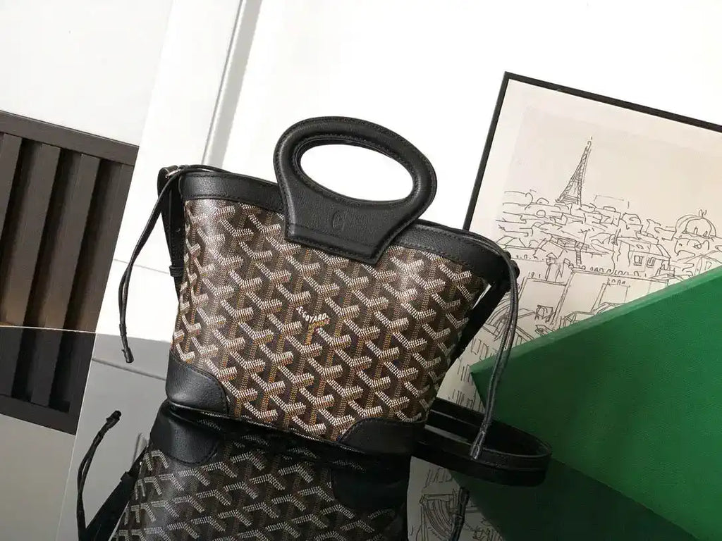 Goyard BELUGAMINTY01CL03P Beluga Mini Bag G89029