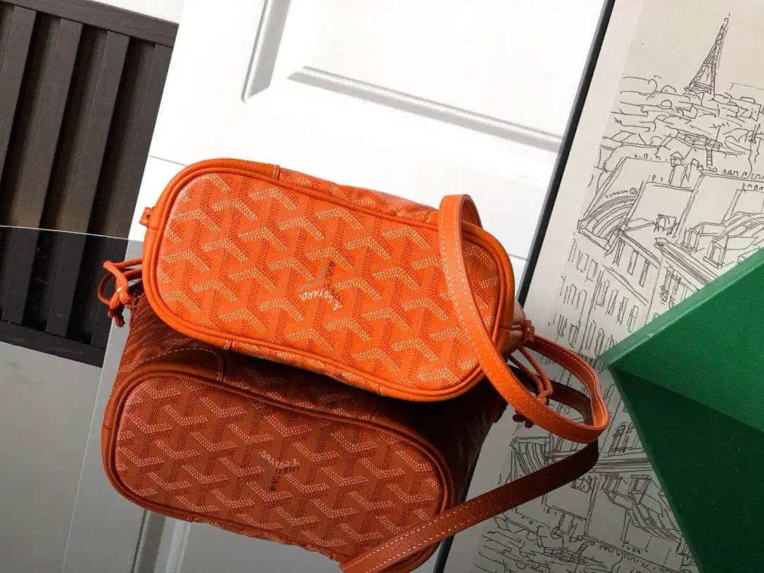 Goyard BELUGAMINTY01CL03P Beluga Mini Bag G89030