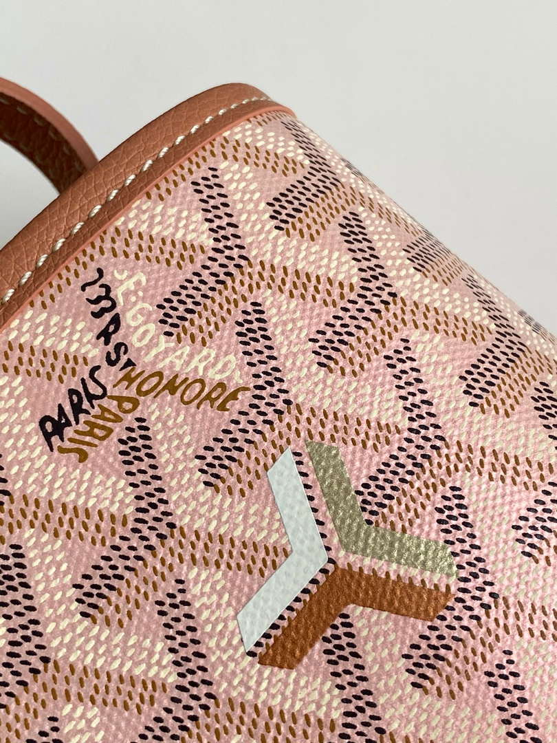 Goyard BELVE3PMLTY09CG09P Belvedere PM Bag Pearly Pink