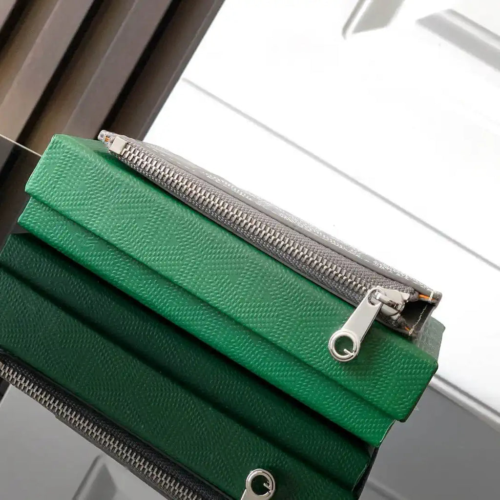 Goyard BOURBOPMLTY01CL03P Bourbon zipped card holder G25164