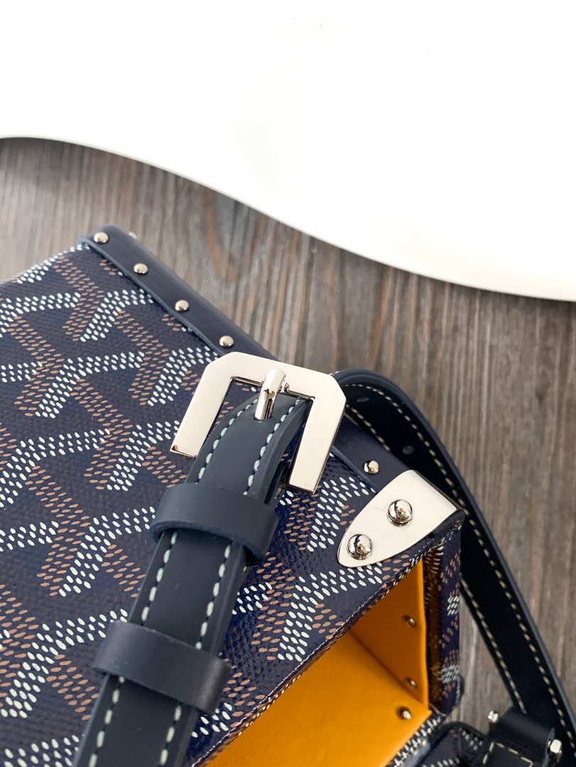 Goyard CASSETPMLTY01CL03O Cassette Trunk Bag  Ga16080