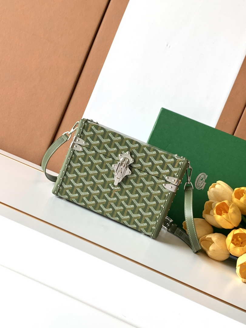 Goyard CASSETPMLTY01CL03O Cassette Trunk Bag  Ga16081