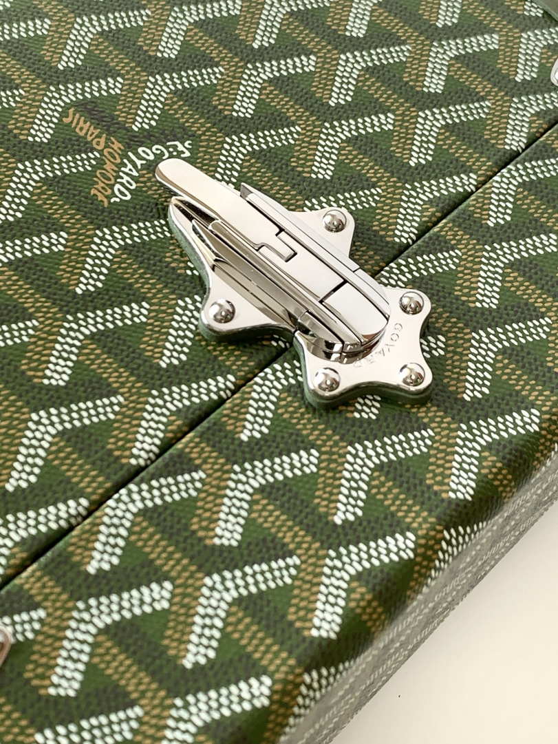 Goyard CASSETPMLTY01CL03O Cassette Trunk Bag  Ga16081