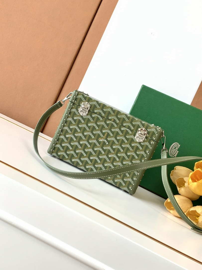 Goyard CASSETPMLTY01CL03O Cassette Trunk Bag  Ga16081