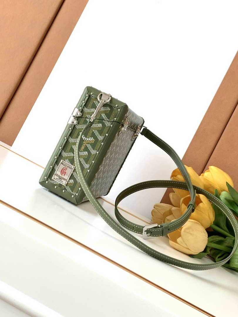Goyard CASSETPMLTY01CL03O Cassette Trunk Bag  Ga16081