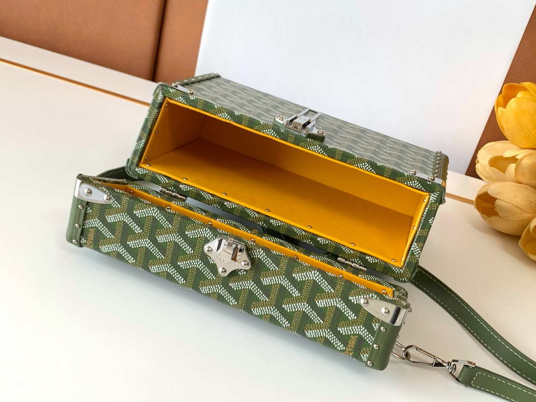 Goyard CASSETPMLTY01CL03O Cassette Trunk Bag  Ga16081
