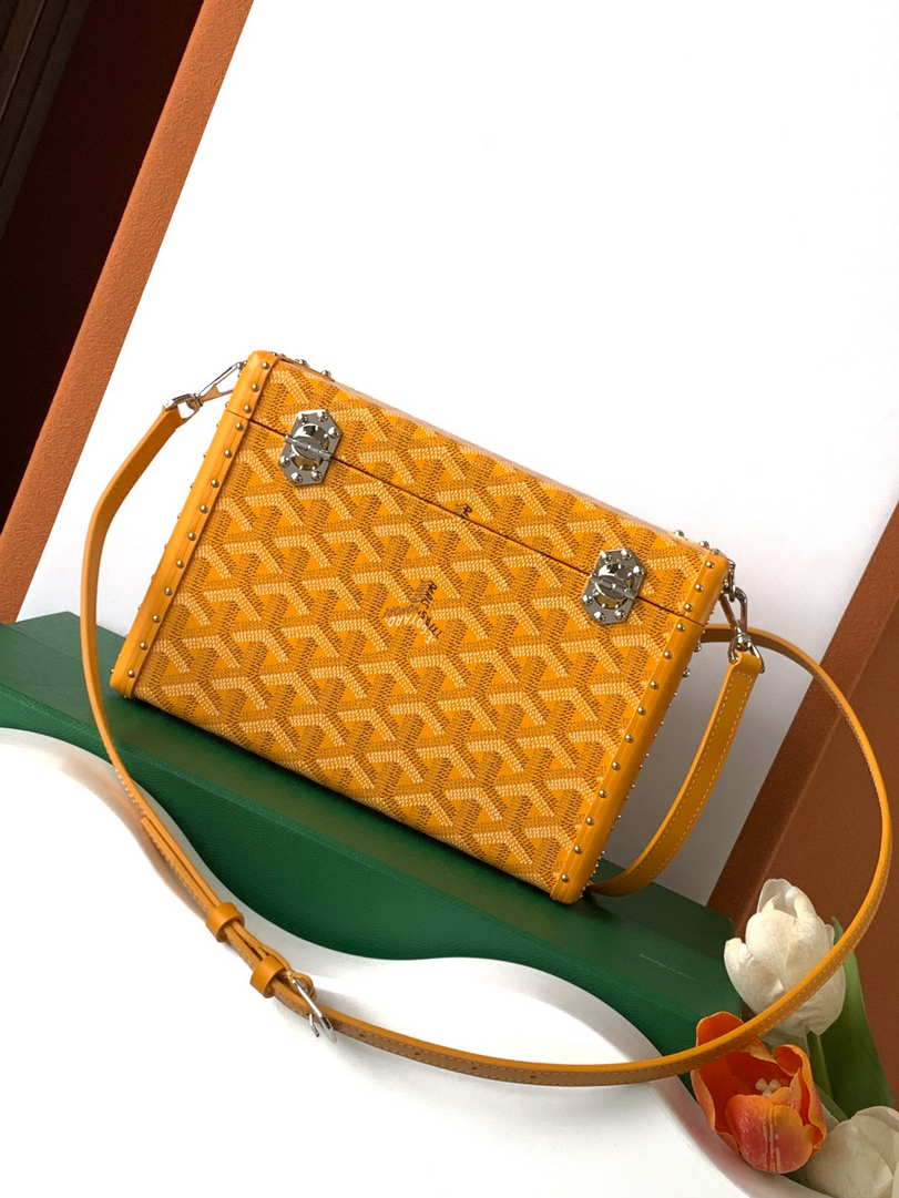 Goyard CASSETPMLTY01CL03O Cassette Trunk Bag  Ga16083