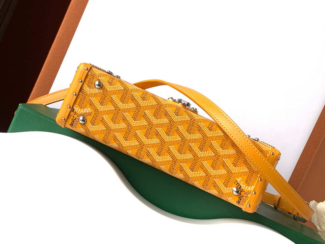 Goyard CASSETPMLTY01CL03O Cassette Trunk Bag  Ga16083