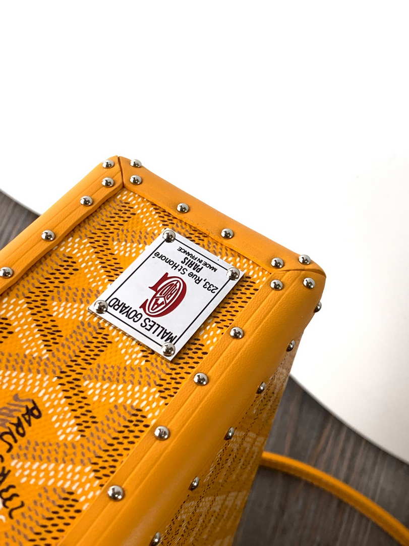 Goyard CASSETPMLTY01CL03O Cassette Trunk Bag  Ga16083