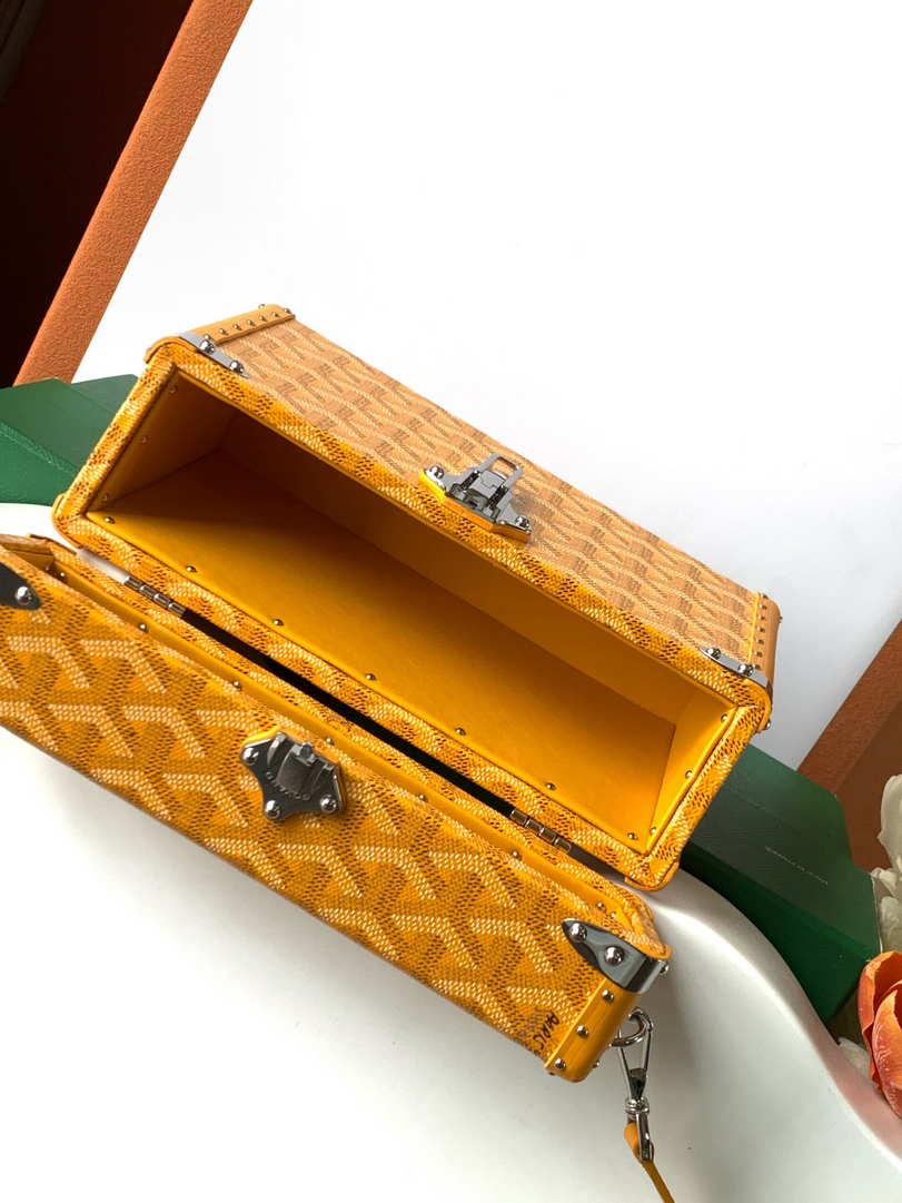Goyard CASSETPMLTY01CL03O Cassette Trunk Bag  Ga16083