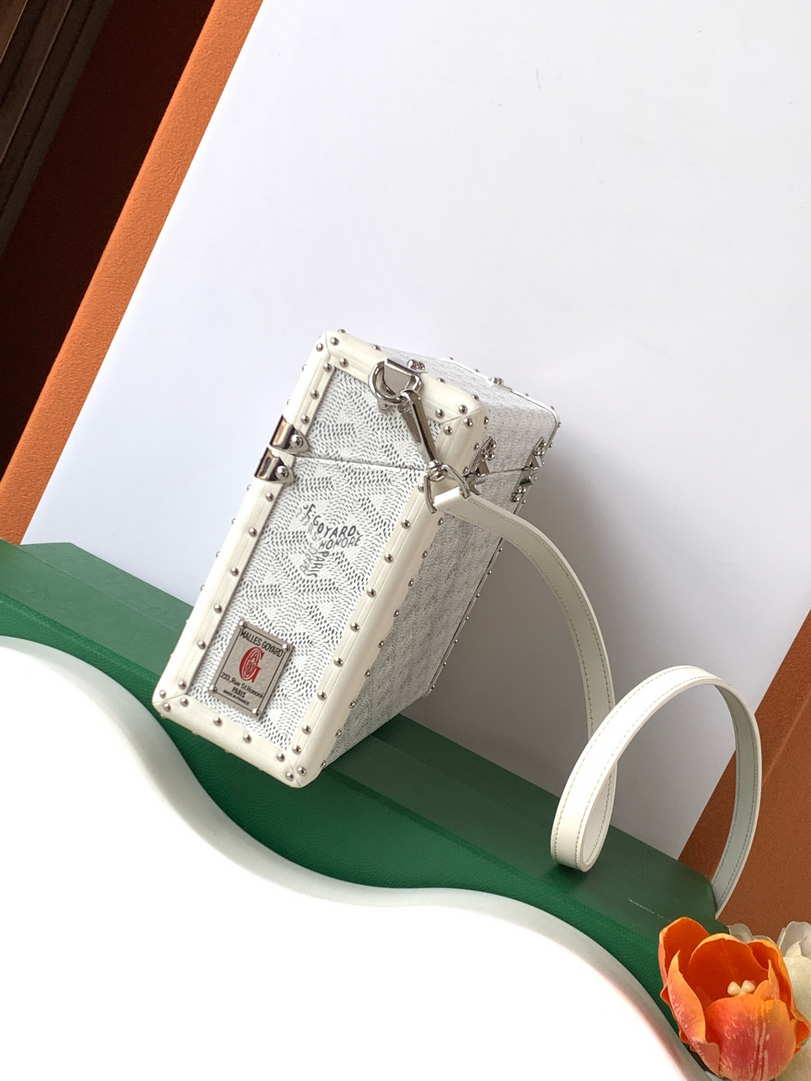 Goyard CASSETPMLTY01CL03O Cassette Trunk Bag  Ga16084