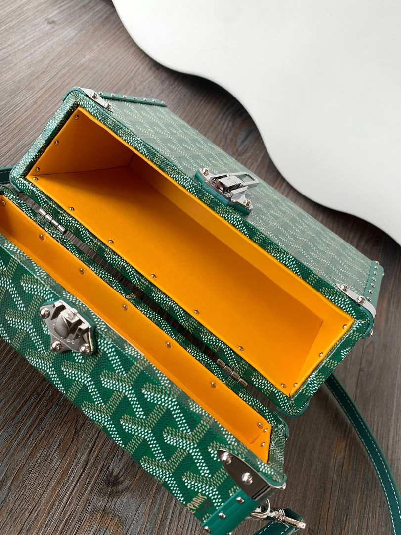 Goyard CASSETPMLTY01CL03O Cassette Trunk Bag  Ga16088