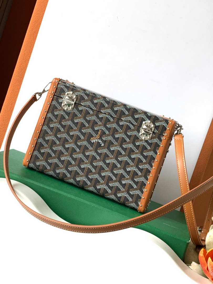 Goyard CASSETPMLTY01CL03O Cassette Trunk Bag  Ga16090