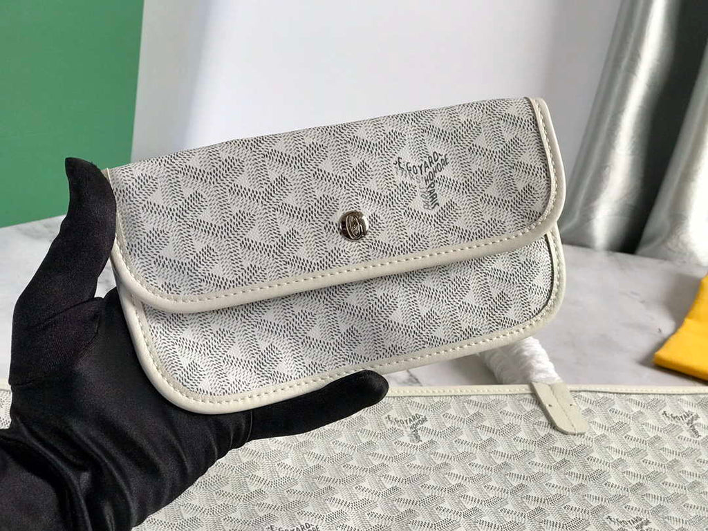 Goyard GMLCG09TY09P Anjou GM Bag White