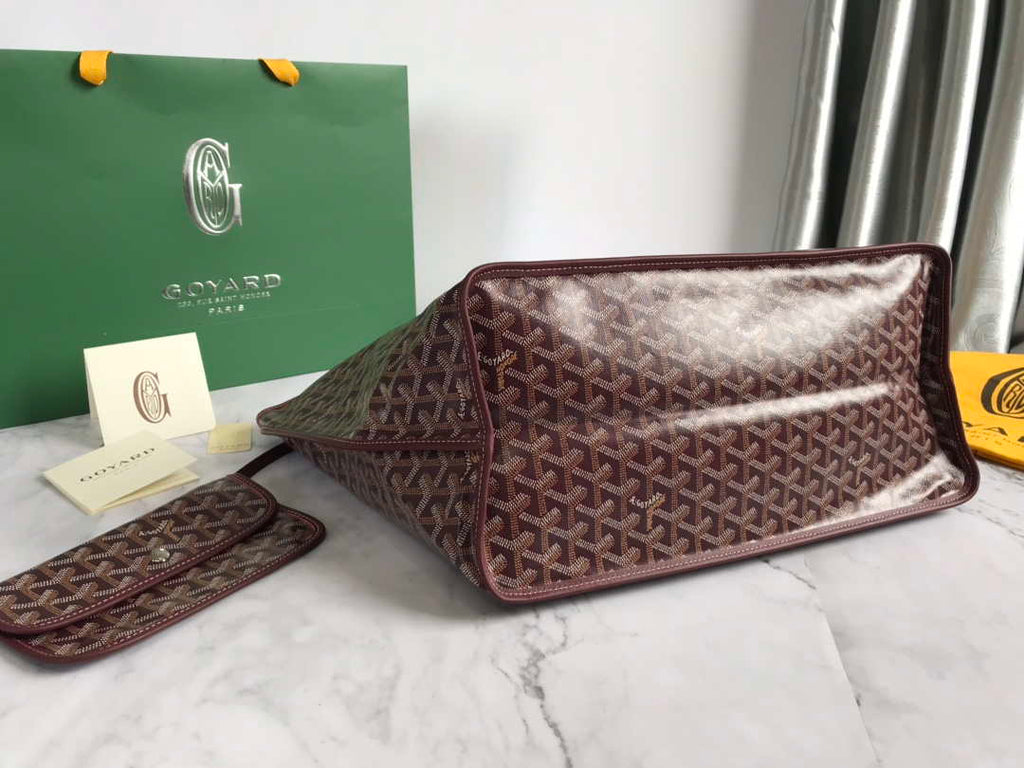 Goyard GMLCG09TY09P Anjou GM Bag Wine Red