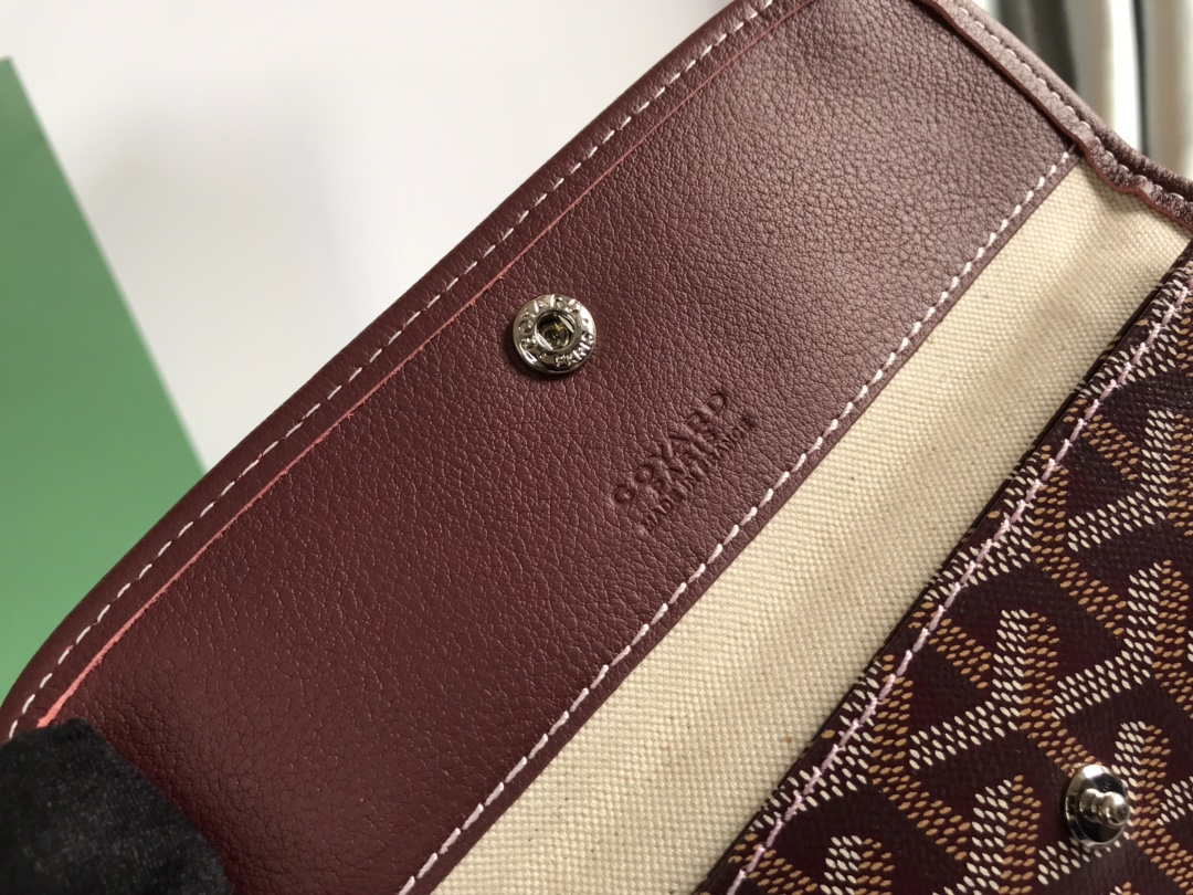 Goyard GMLCG09TY09P Anjou GM Bag Wine Red