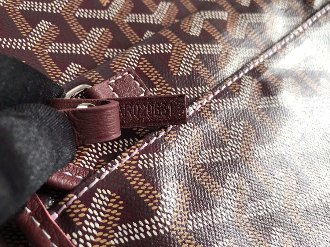 Goyard GMLCG09TY09P Anjou GM Bag Wine Red