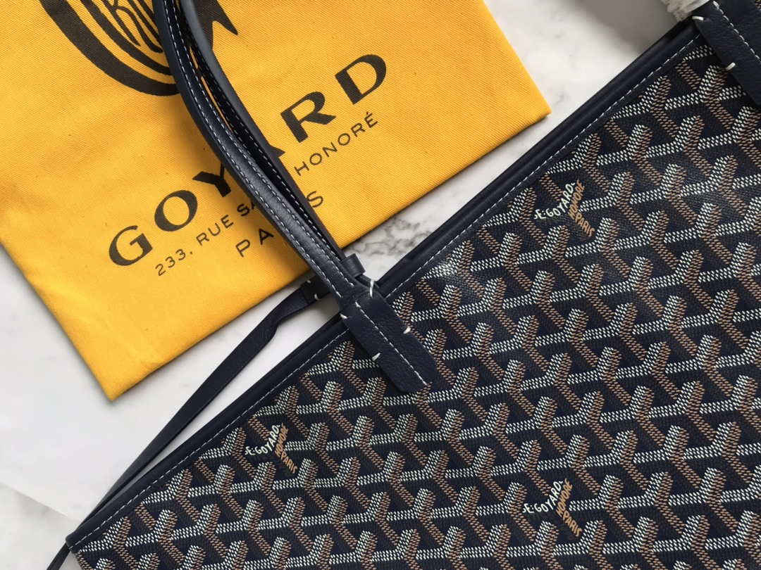 Goyard GMLCG09TY09P Anjou GM Bag Navy Blue