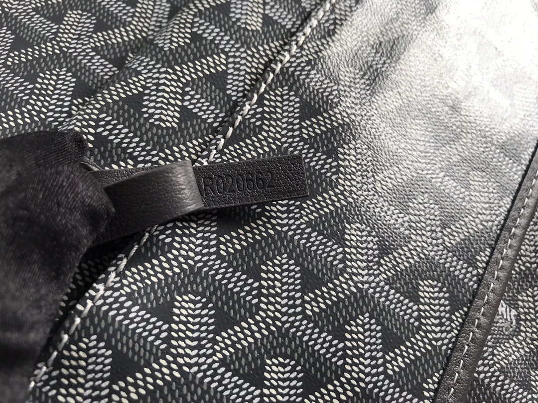 Goyard GMLTY01CL03P Saint Louis GM Bag Grey - Default Title - View 9