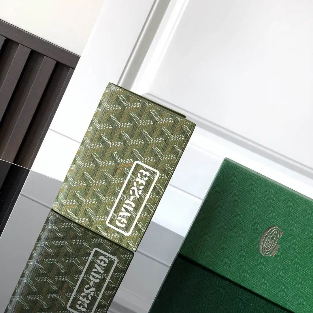 Goyard GRENELPMLTY01CL01X Grenelle Passport Cover G25181