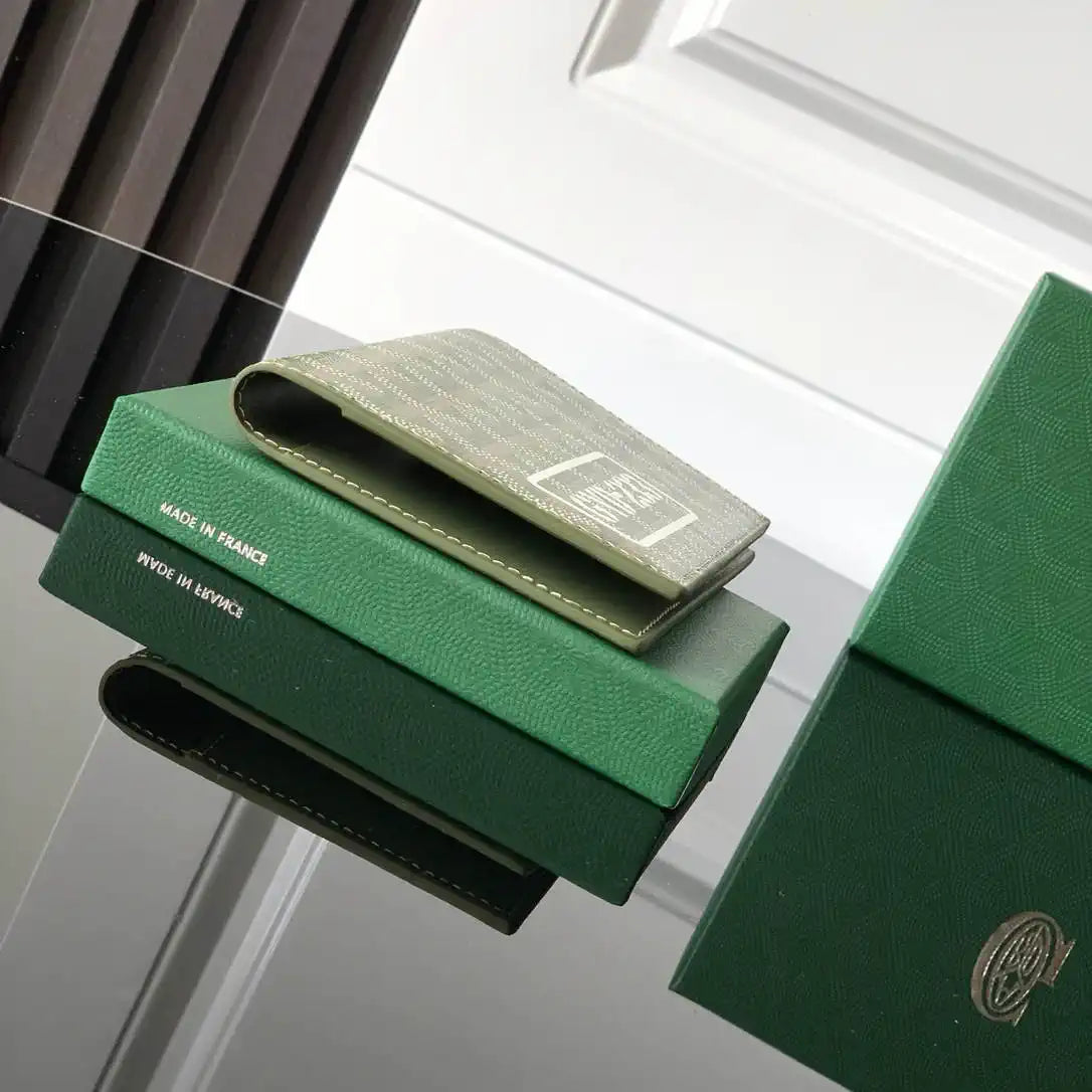 Goyard GRENELPMLTY01CL01X Grenelle Passport Cover G25181
