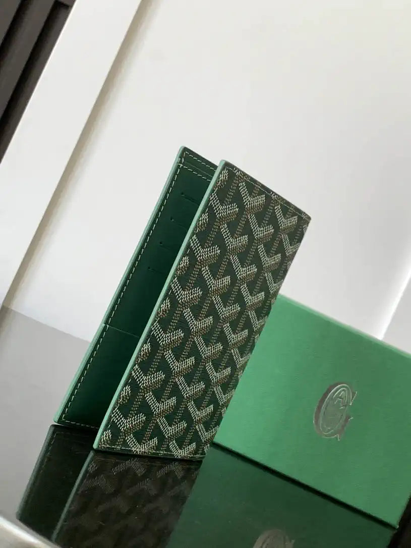 Goyard GRENELPMLTY01CL01X Grenelle Passport Cover G25188