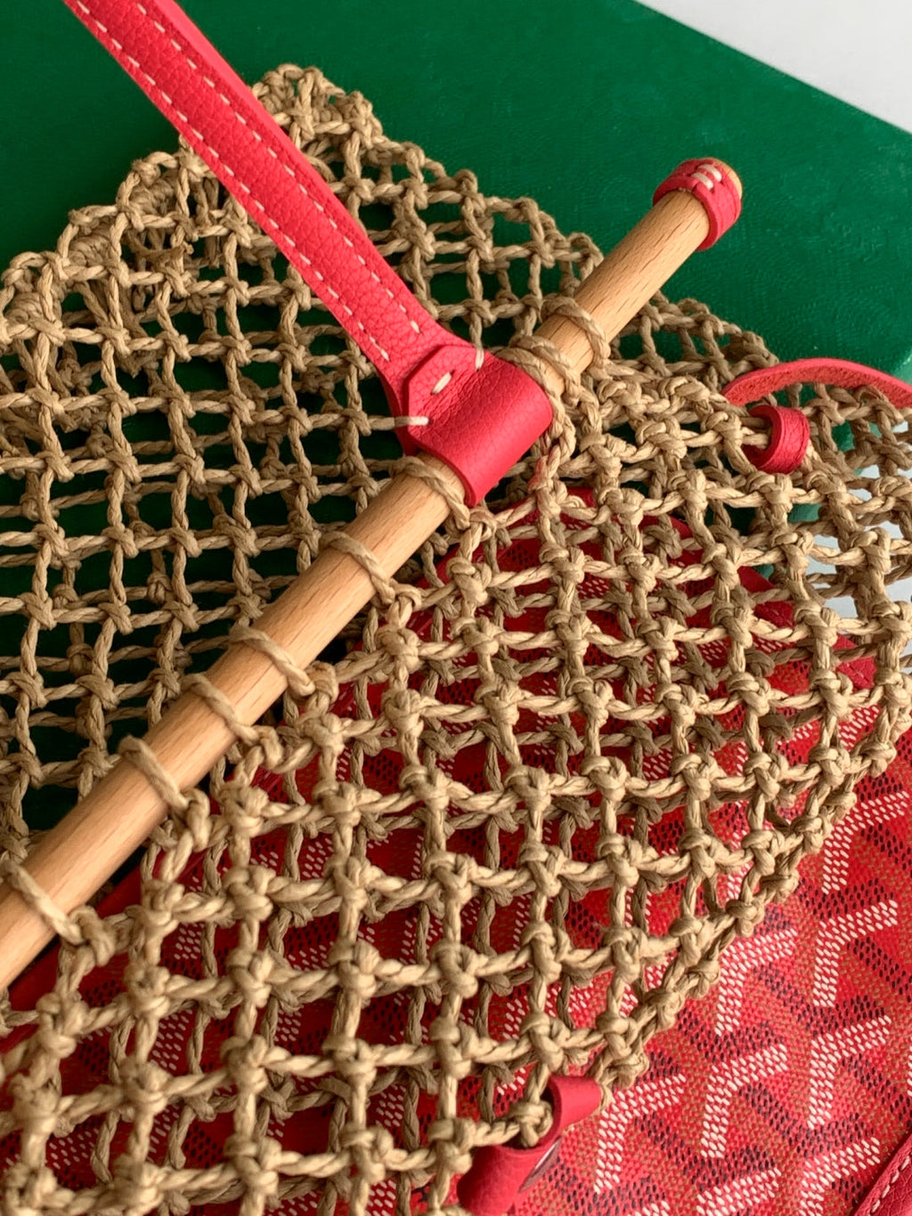 Goyard GY8112 Sac Aligre PM Mesh Bag Red