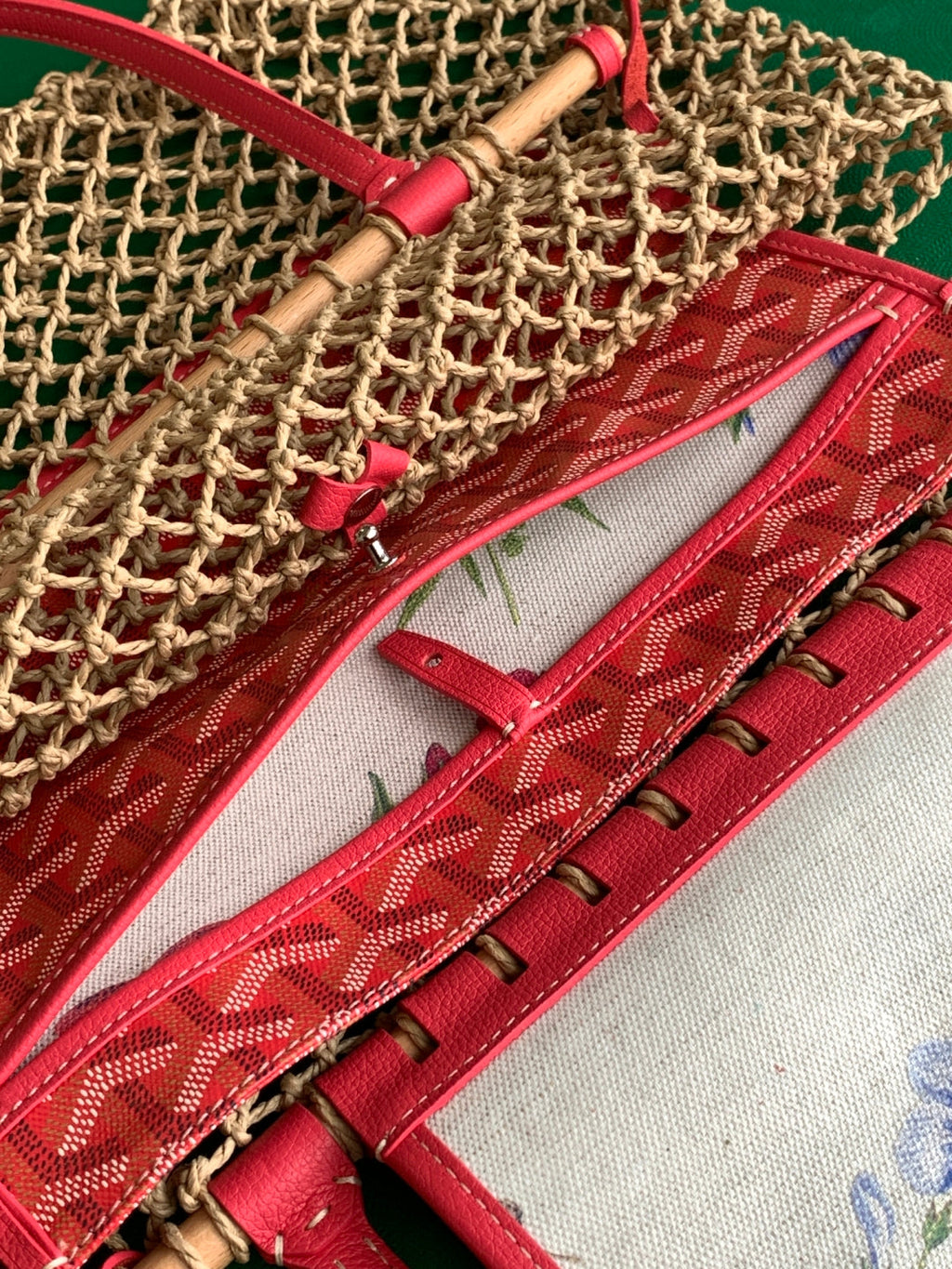 Goyard GY8112 Sac Aligre PM Mesh Bag Red