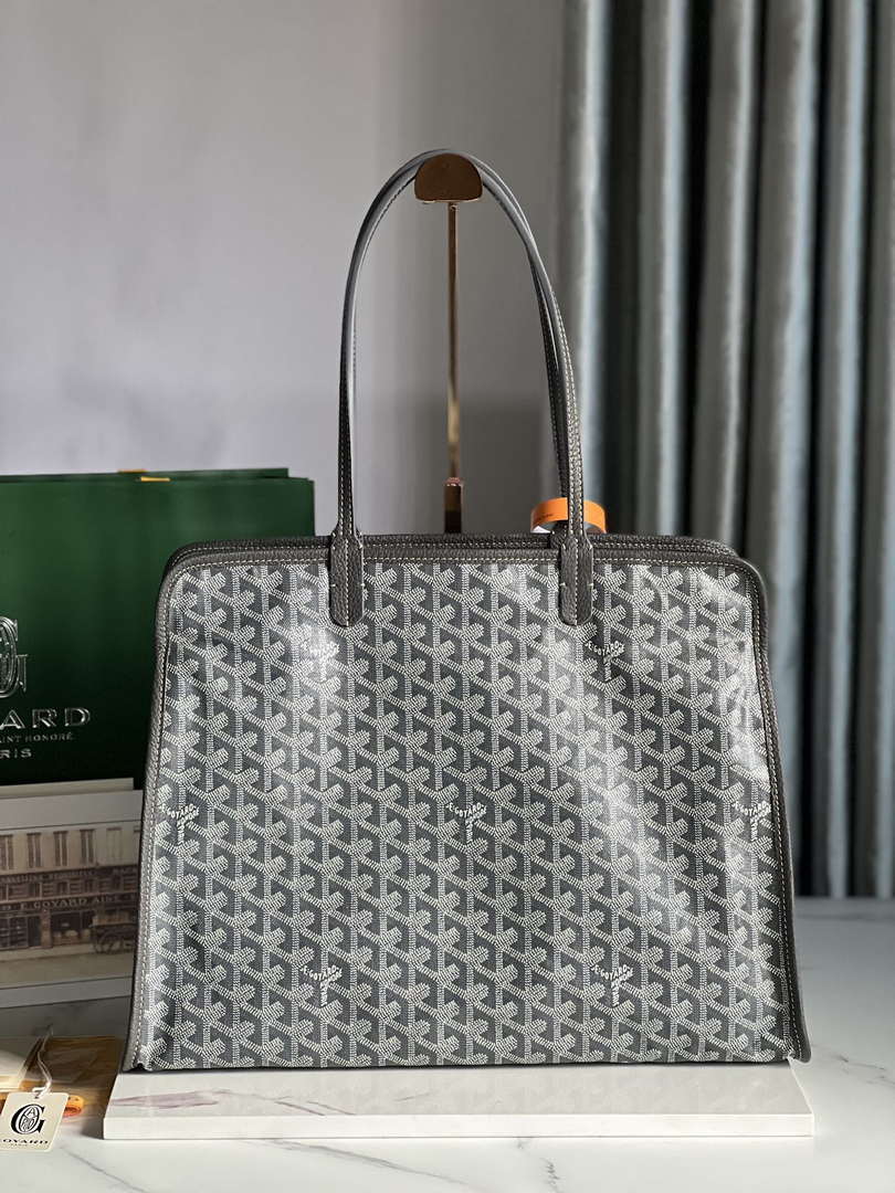 Goyard HARDY2PMLTY07CG07P Hardy PM Bag Gray