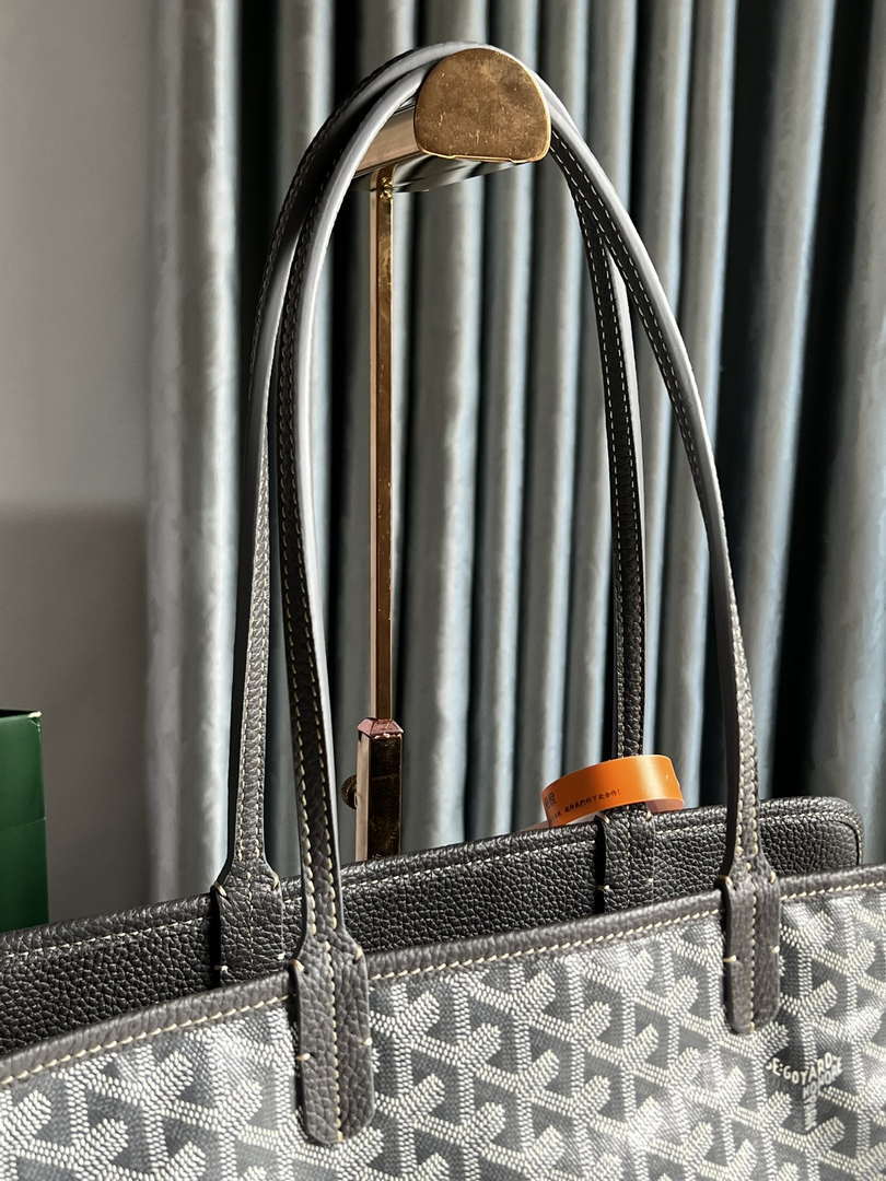 Goyard HARDY2PMLTY07CG07P Hardy PM Bag Gray