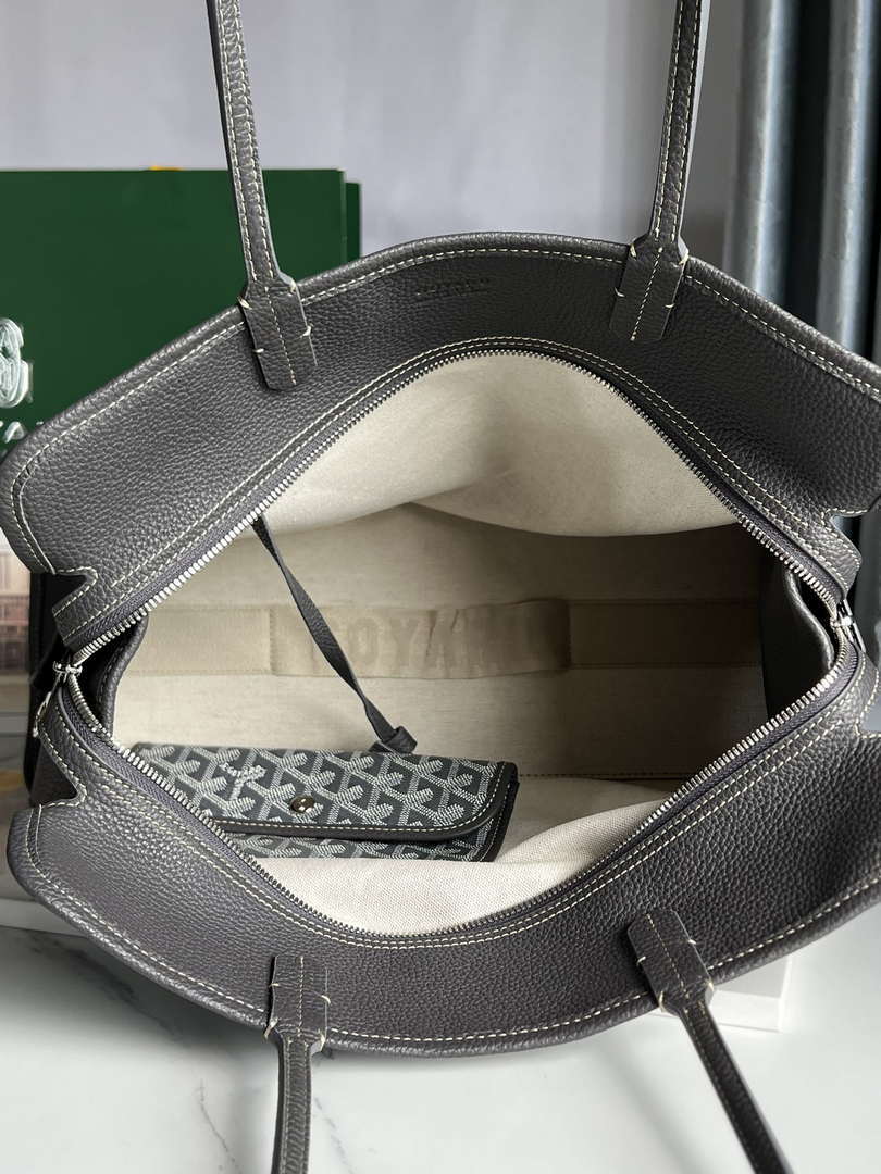 Goyard HARDY2PMLTY07CG07P Hardy PM Bag Gray