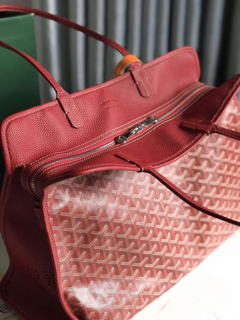 Goyard HARDY2PMLTY07CG07P Hardy PM Bag Red