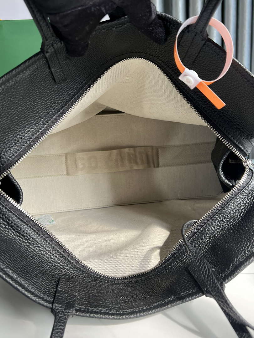 Goyard HARDY2PMLTY07CG07P Hardy PM Bag Black