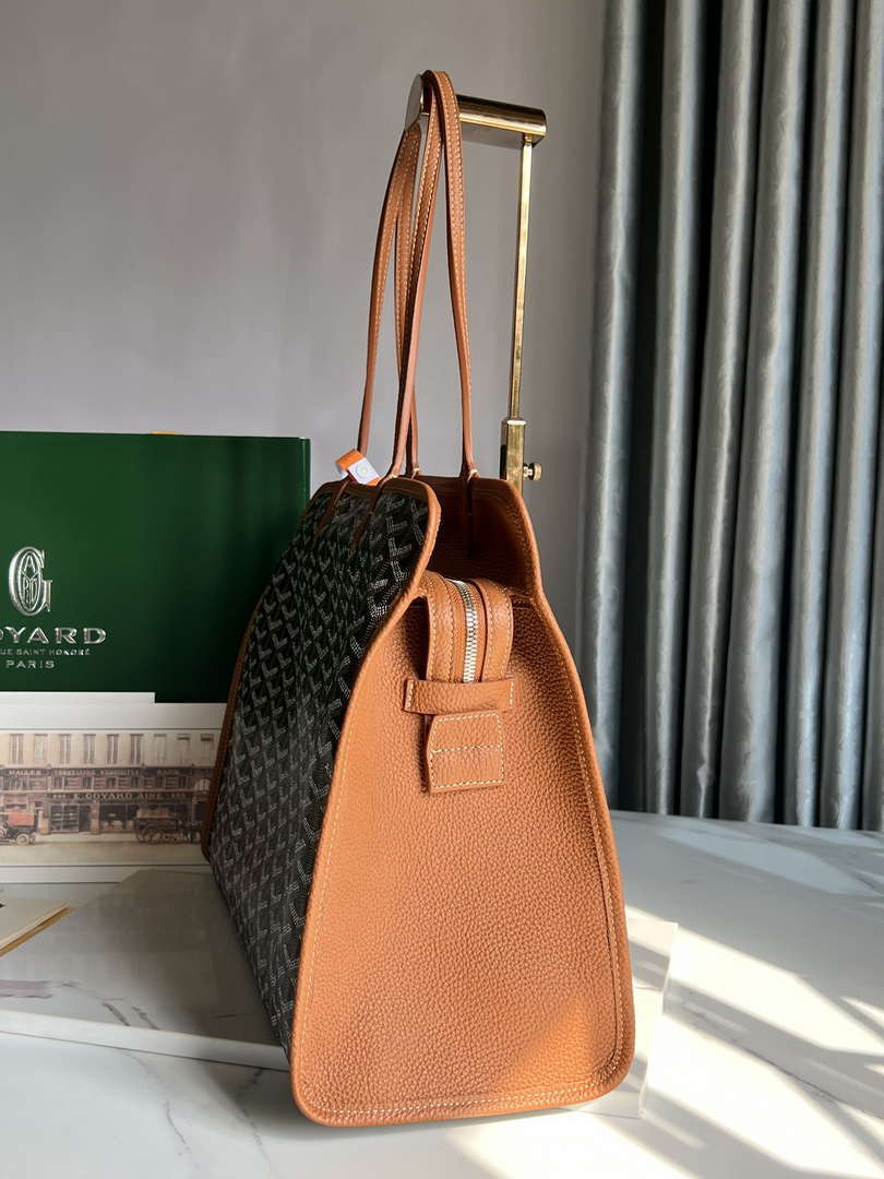 Goyard HARDY2PMLTY07CG07P Hardy PM Bag Brown