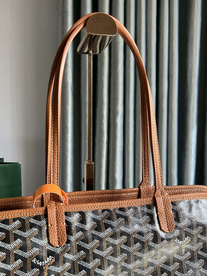 Goyard HARDY2PMLTY07CG07P Hardy PM Bag Brown