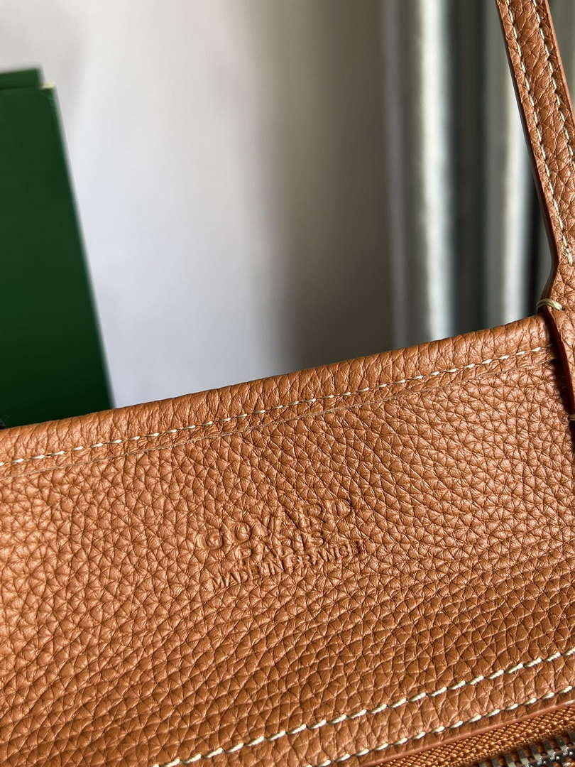 Goyard HARDY2PMLTY07CG07P Hardy PM Bag Brown