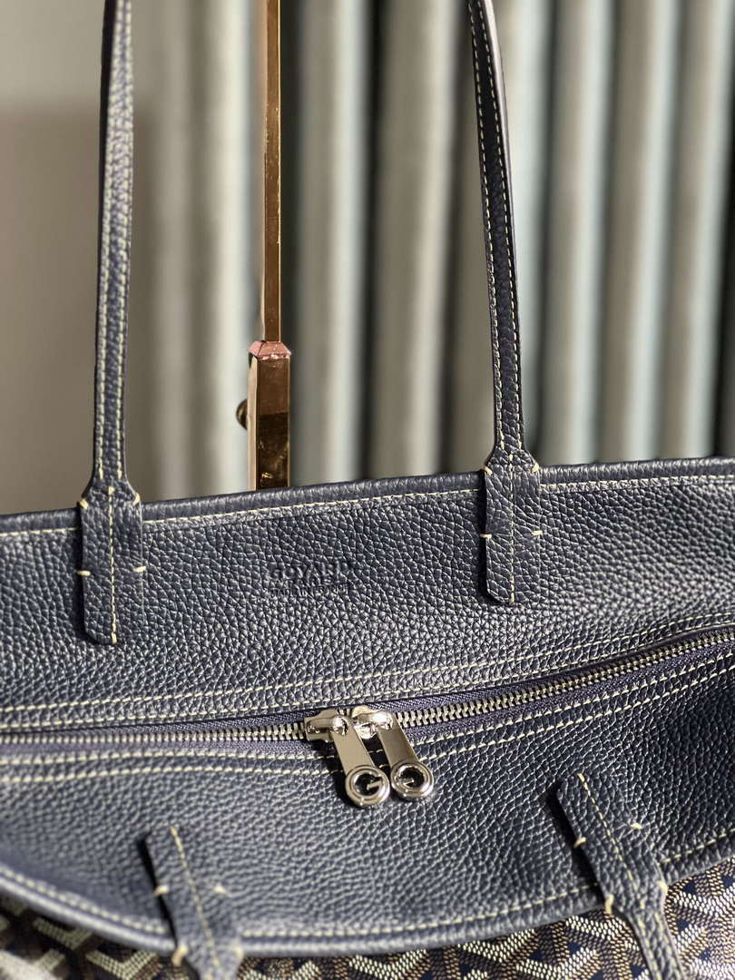 Goyard HARDY2PMLTY07CG07P Hardy PM Bag Navy Blue
