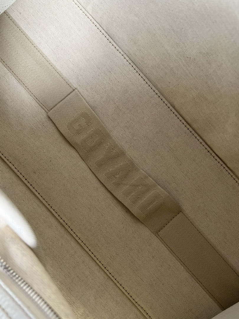 Goyard HARDY2PMLTY07CG07P Hardy PM Bag White